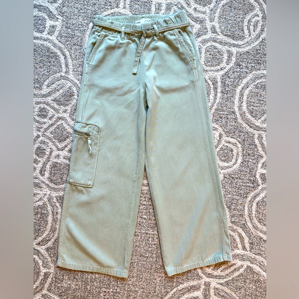Zara Girls wide legged cargo style pant - super soft and comfortable!